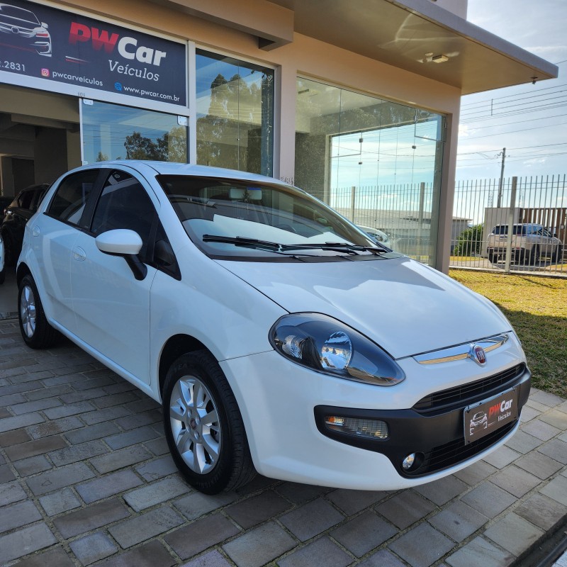PUNTO 1.4 ATTRACTIVE 8V FLEX 4P MANUAL - 2014 - BENTO GONçALVES
