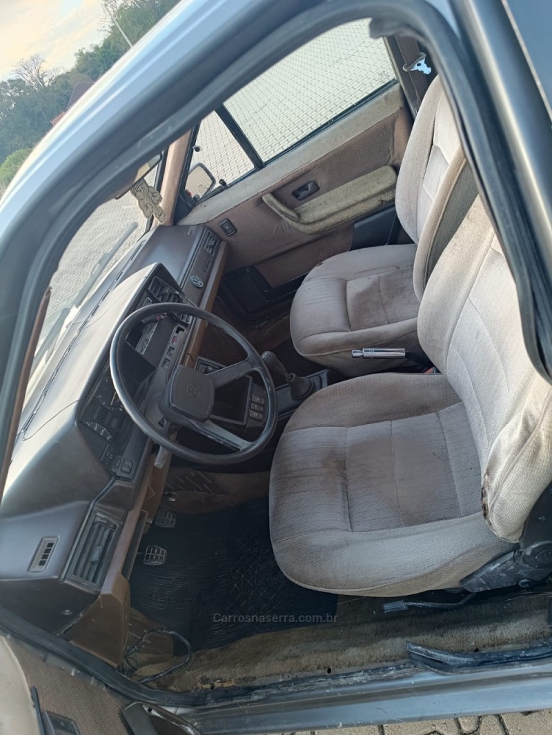 SANTANA 1.8 GLS 8V GASOLINA 4P MANUAL - 1990 - IVOTI