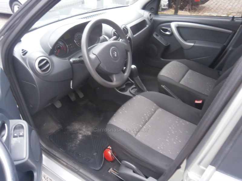 LOGAN 1.0 EXPRESSION 16V FLEX 4P MANUAL - 2013 - FARROUPILHA
