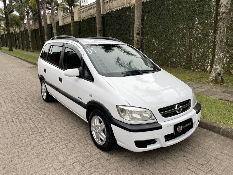 ZAFIRA 2.0 MPFI COMFORT 8V FLEX 4P MANUAL - 2007 - CAXIAS DO SUL