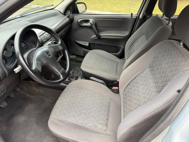 CORSA 1.0 MPFI CLASSIC SEDAN LIFE 8V FLEX 4P MANUAL - 2008 - CANELA
