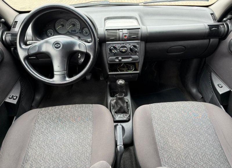 CORSA 1.0 MPFI CLASSIC SEDAN LIFE 8V FLEX 4P MANUAL - 2008 - CANELA