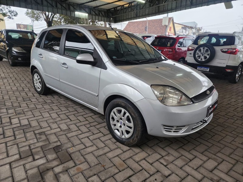 FIESTA 1.6 MPI CLASS HATCH 8V FLEX 4P MANUAL - 2005 - CAXIAS DO SUL