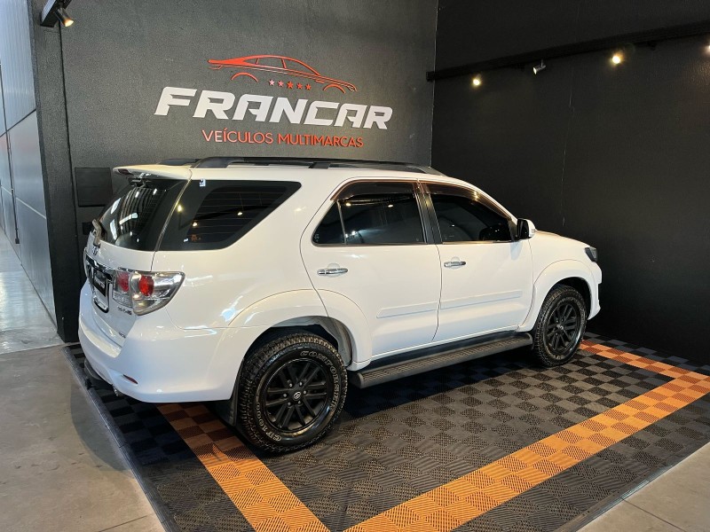 HILUX SW4 3.0 SRV 4X4 7 LUGARES 16V TURBO INTERCOOLER DIESEL 4P AUTOMÁTICO - 2014 - ANTôNIO PRADO