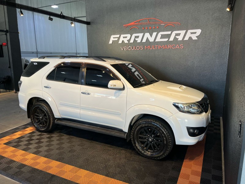 HILUX SW4 3.0 SRV 4X4 7 LUGARES 16V TURBO INTERCOOLER DIESEL 4P AUTOMÁTICO - 2014 - ANTôNIO PRADO