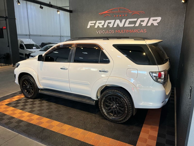 HILUX SW4 3.0 SRV 4X4 7 LUGARES 16V TURBO INTERCOOLER DIESEL 4P AUTOMÁTICO - 2014 - ANTôNIO PRADO