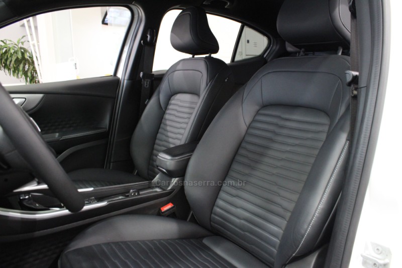 FASTBACK 1.3 LIMITED EDITION 270 TURBO FLEX 4P AUTOMÁTICO - 2025 - CAXIAS DO SUL