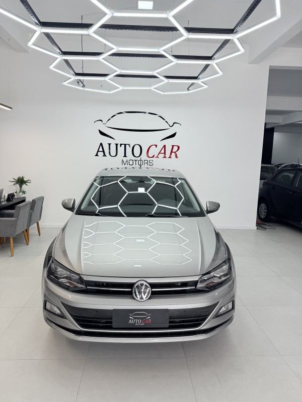 POLO 1.0	200 TSI HIGHLINE AUTOMÁTICO  - 2019 - CAXIAS DO SUL