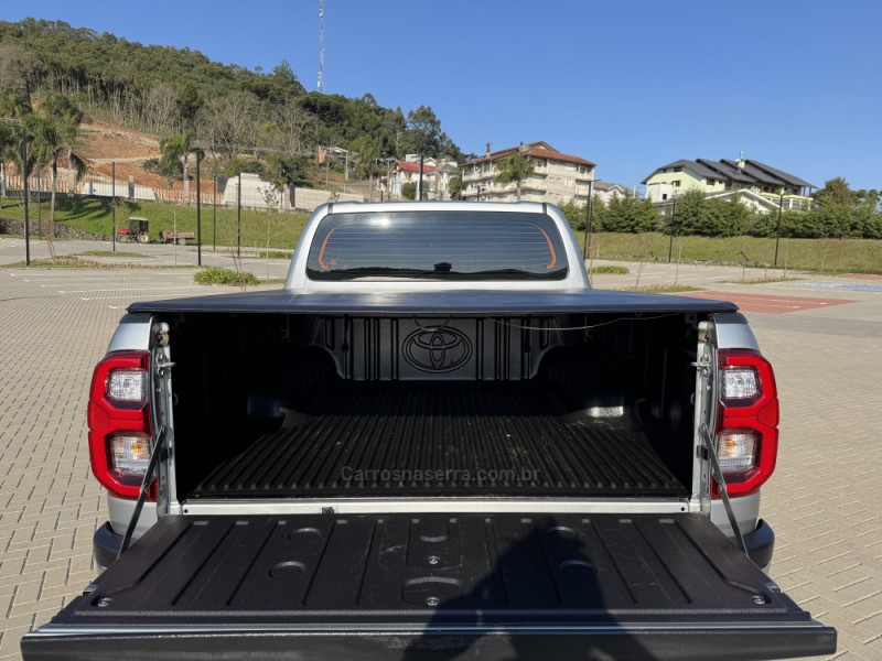 HILUX 2.8 SRX 4X4 CD 16V DIESEL 4P AUTOMÁTICO - 2022 - FLORES DA CUNHA