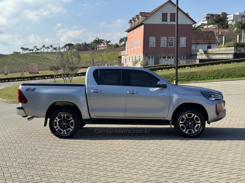 HILUX 2.8 SRX 4X4 CD 16V DIESEL 4P AUTOMÁTICO - 2022 - FLORES DA CUNHA
