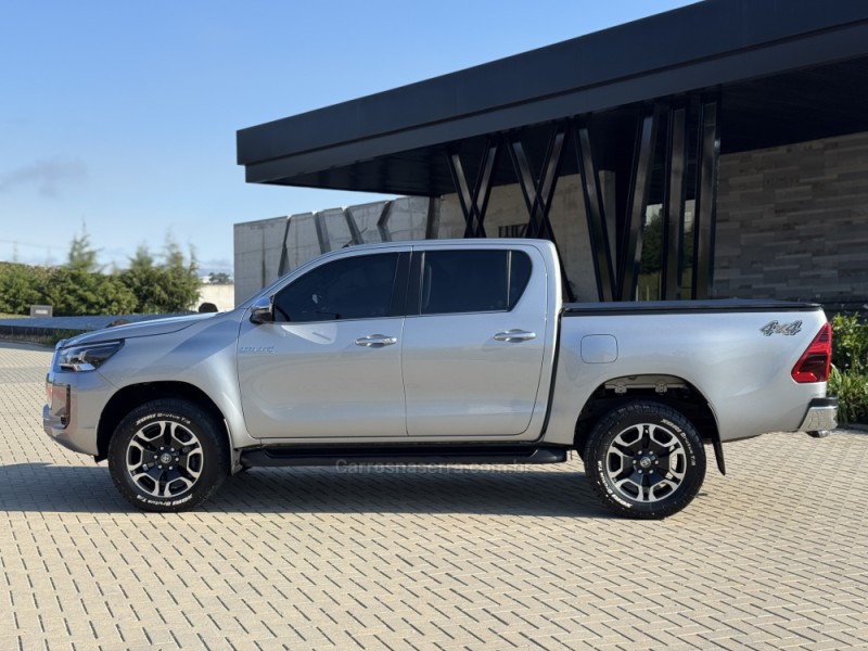 HILUX 2.8 SRX 4X4 CD 16V DIESEL 4P AUTOMÁTICO - 2022 - FLORES DA CUNHA
