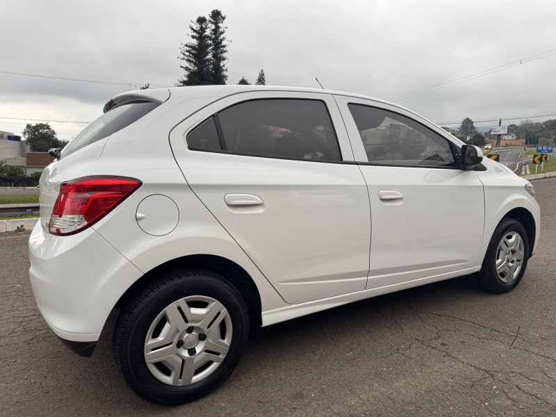 ONIX 1.0 LT PLUS 8V FLEX 4P MANUAL - 2013 - DOIS IRMãOS