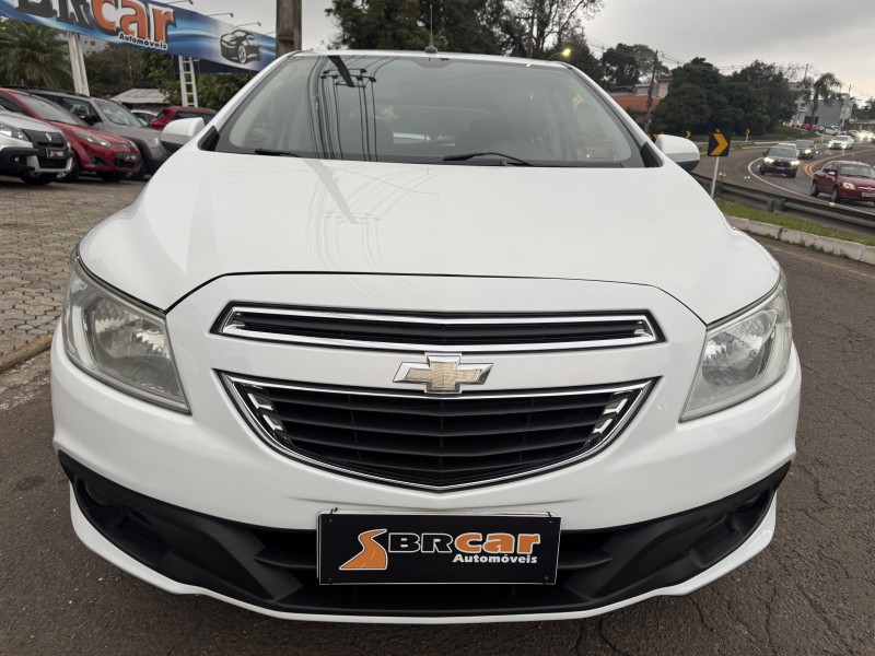 ONIX 1.0 LT PLUS 8V FLEX 4P MANUAL - 2013 - DOIS IRMãOS