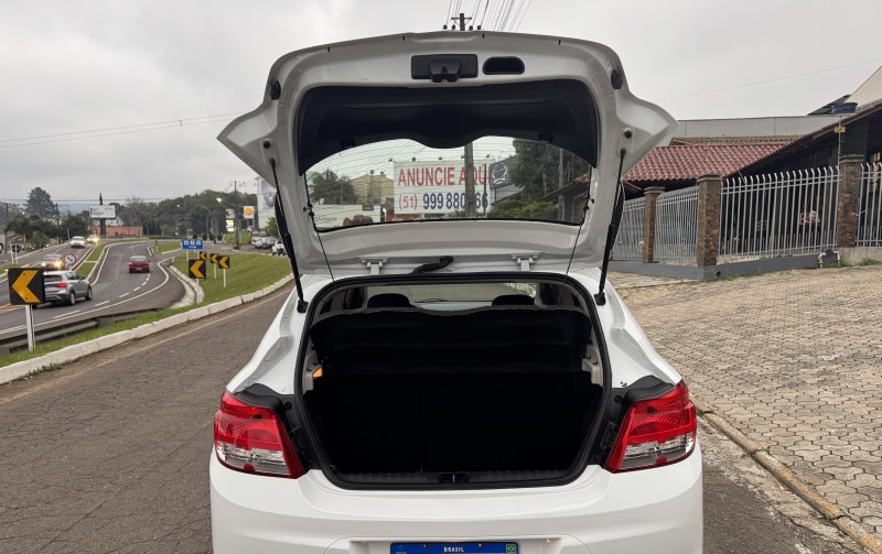 ONIX 1.0 LT PLUS 8V FLEX 4P MANUAL - 2013 - DOIS IRMãOS