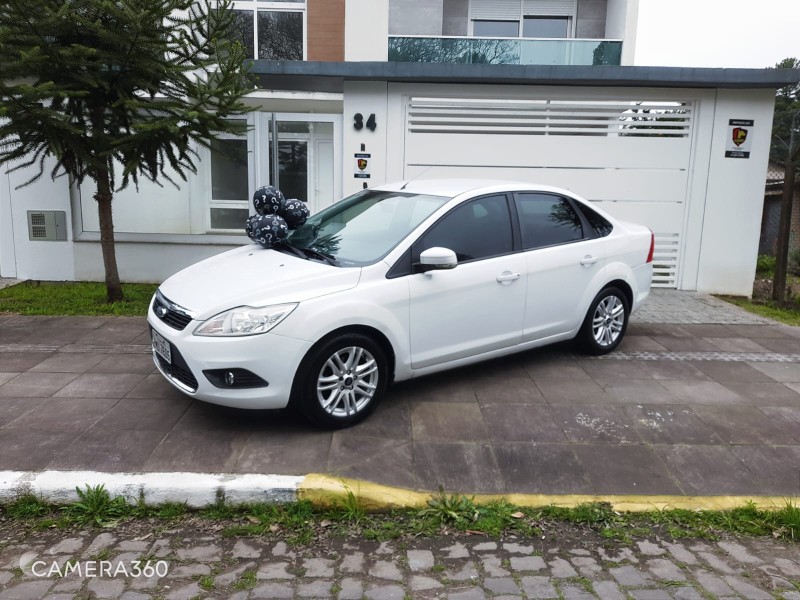 FOCUS 2.0 GLX 16V FLEX 4P AUTOMÁTICO - 2012 - FARROUPILHA