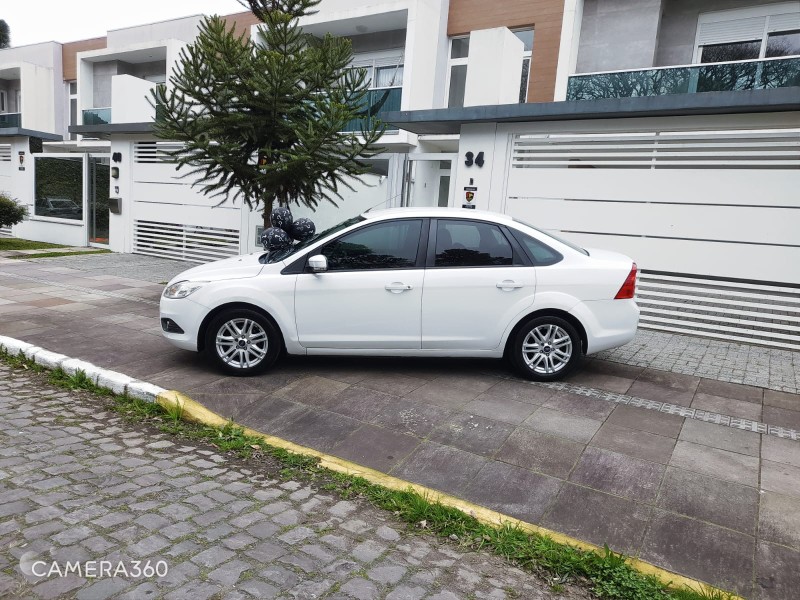 FOCUS 2.0 GLX 16V FLEX 4P AUTOMÁTICO - 2012 - FARROUPILHA