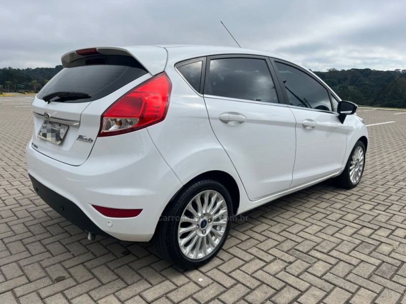 FIESTA 1.6 TITANIUM HATCH 16V FLEX 4P AUTOMÁTICO - 2015 - CAXIAS DO SUL