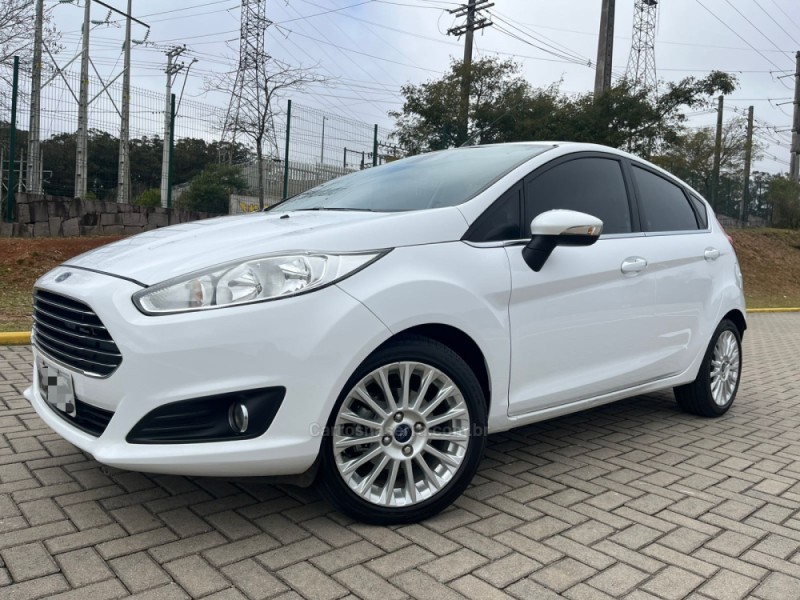 fiesta 1.6 titanium hatch 16v flex 4p automatico 2015 caxias do sul