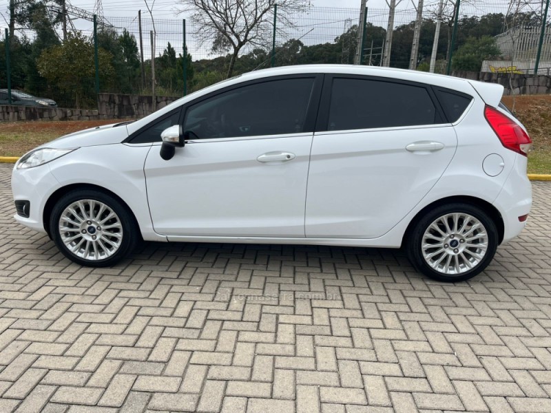 FIESTA 1.6 TITANIUM HATCH 16V FLEX 4P AUTOMÁTICO - 2015 - CAXIAS DO SUL