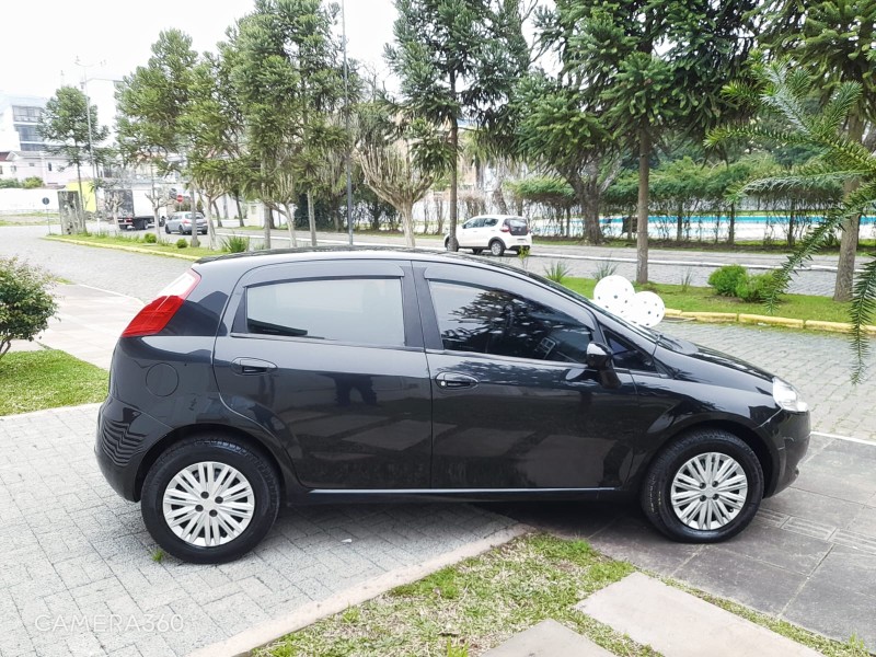 PUNTO 1.4 ATTRACTIVE 8V FLEX 4P MANUAL - 2011 - FARROUPILHA