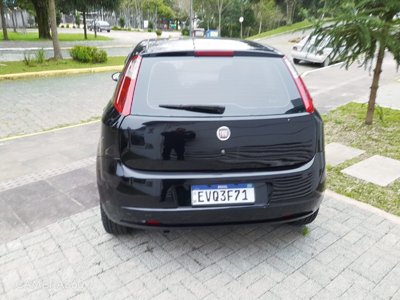 PUNTO 1.4 ATTRACTIVE 8V FLEX 4P MANUAL - 2011 - FARROUPILHA