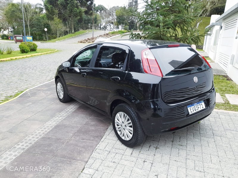 PUNTO 1.4 ATTRACTIVE 8V FLEX 4P MANUAL - 2011 - FARROUPILHA