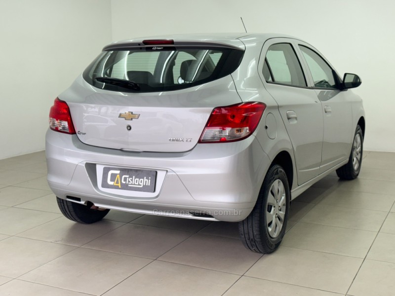 ONIX 1.0 LT 12V FLEX 4P MANUAL - 2015 - CARLOS BARBOSA