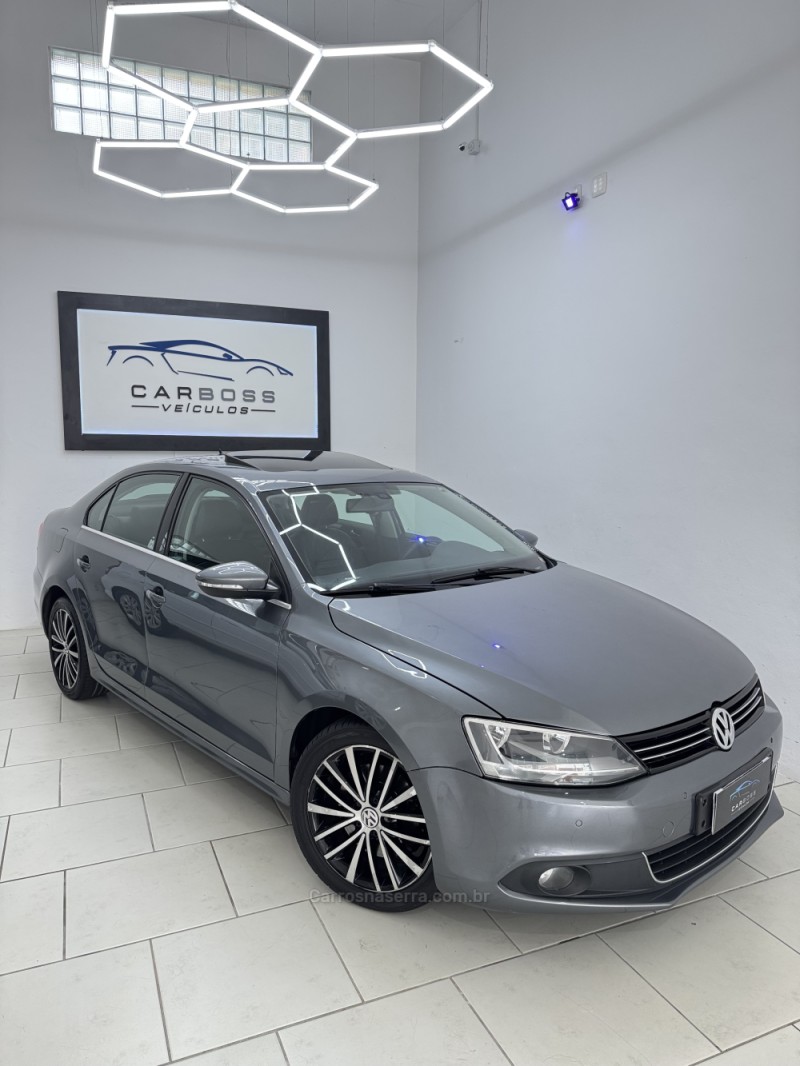 JETTA 2.0 TSI HIGHLINE 200CV GASOLINA 4P TIPTRONIC