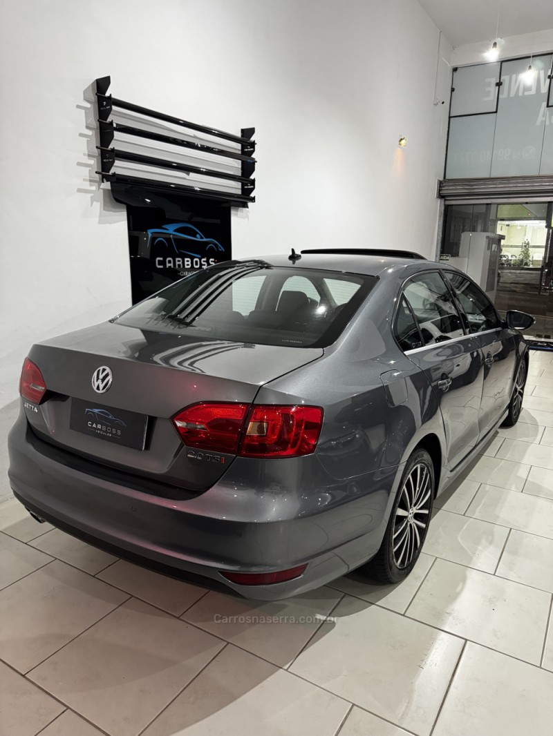 JETTA 2.0 TSI HIGHLINE 200CV GASOLINA 4P TIPTRONIC - 2012 - CAXIAS DO SUL