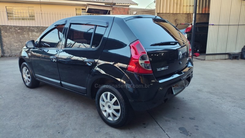 SANDERO 1.0 EXPRESSION 16V FLEX 4P MANUAL - 2011 - CAXIAS DO SUL