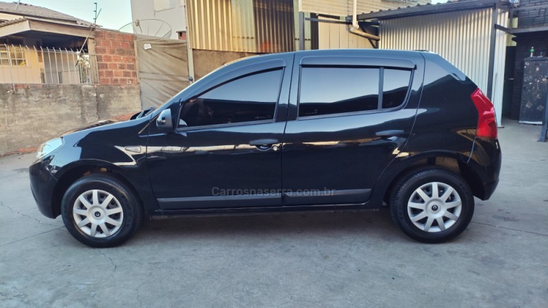 SANDERO 1.0 EXPRESSION 16V FLEX 4P MANUAL - 2011 - CAXIAS DO SUL