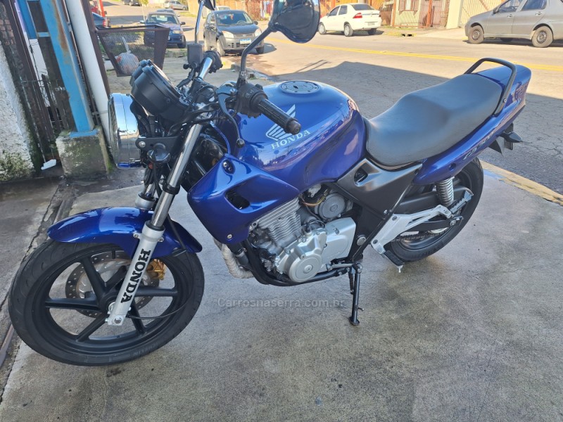 cb 500  2002 caxias do sul