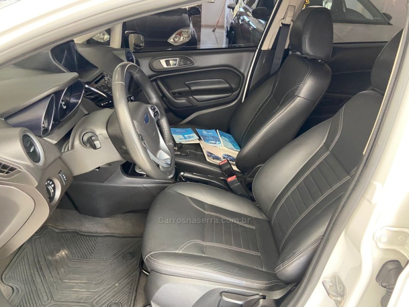 FIESTA 1.6 TITANIUM SEDAN 16V FLEX 4P AUTO - 2014 - NOVA BASSANO