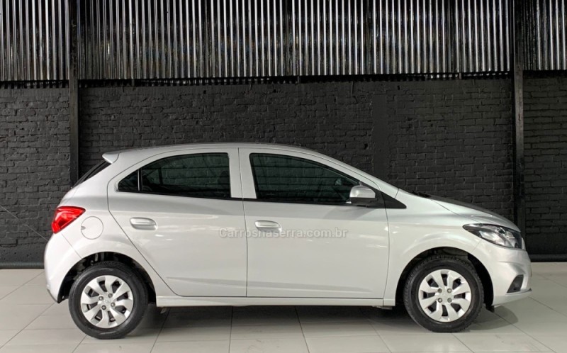 ONIX 1.0 MPFI LT 8V FLEX 4P MANUAL - 2018 - CAXIAS DO SUL
