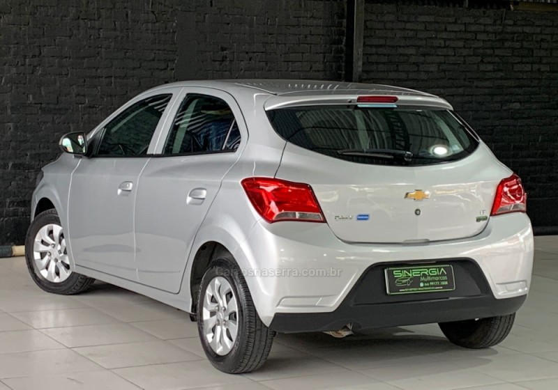 ONIX 1.0 MPFI LT 8V FLEX 4P MANUAL - 2018 - CAXIAS DO SUL
