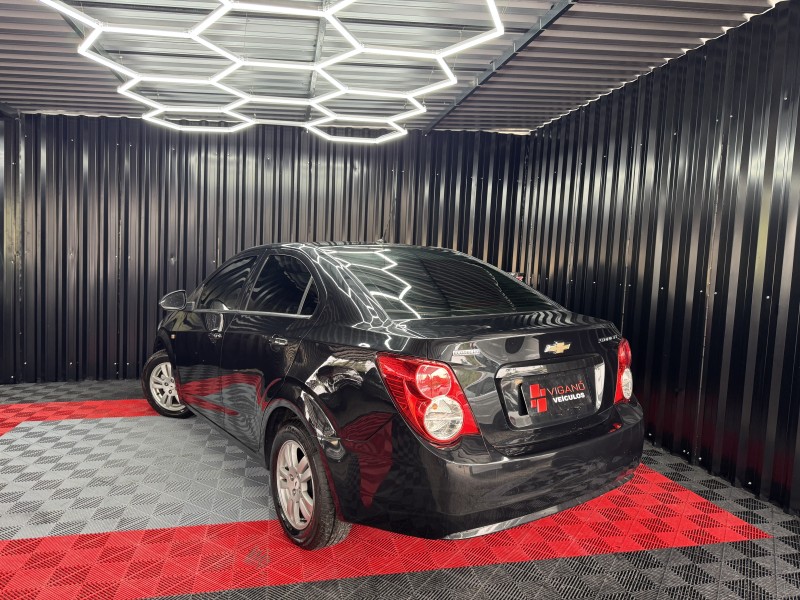 SONIC 1.6 LT SEDAN 16V FLEX 4P AUTOMÁTICO - 2013 - CAXIAS DO SUL