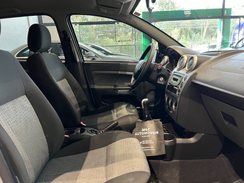 FIESTA 1.6 SE SEDAN 16V FLEX 4P MANUAL - 2014 - CAXIAS DO SUL