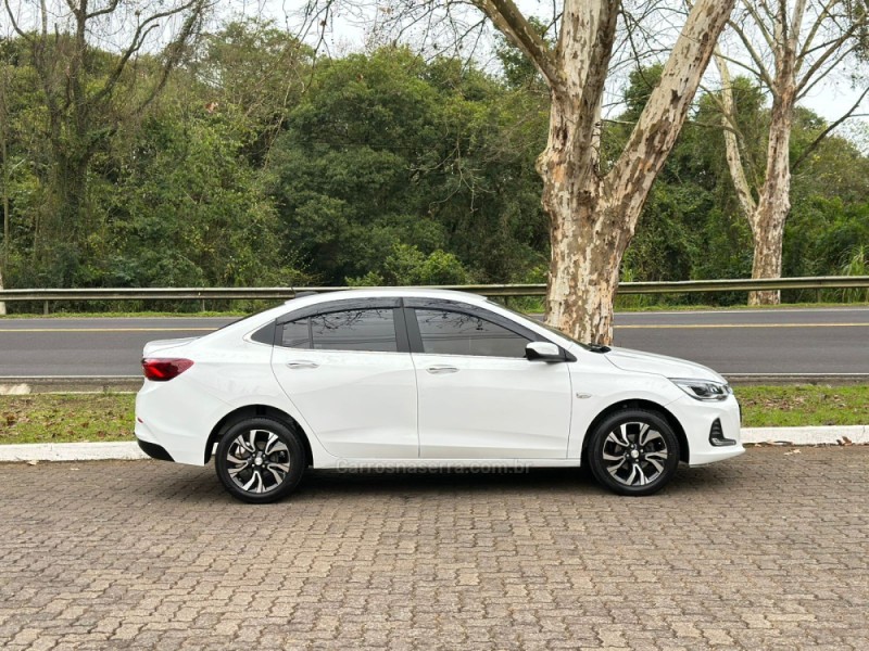ONIX 1.0	PREMIER II PLUS 12V TURBO FLEX 4P AUTOMÁTICO - 2023 - DOIS IRMãOS