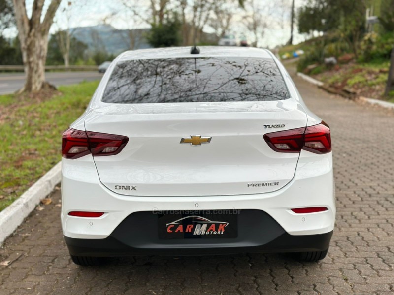 ONIX 1.0	PREMIER II PLUS 12V TURBO FLEX 4P AUTOMÁTICO - 2023 - DOIS IRMãOS