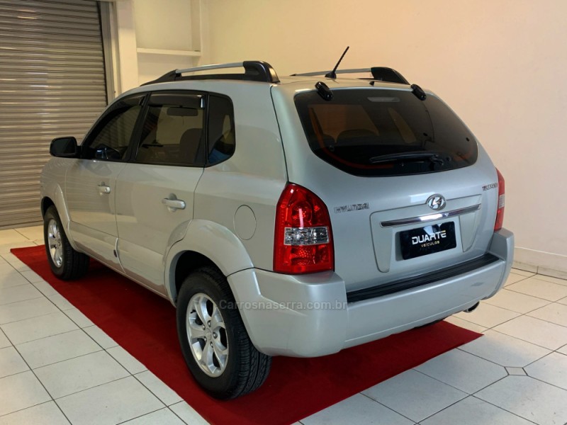 TUCSON 2.0 MPFI GL 16V 2WD GASOLINA 4P AUTOMÁTICO - 2013 - PORTO ALEGRE