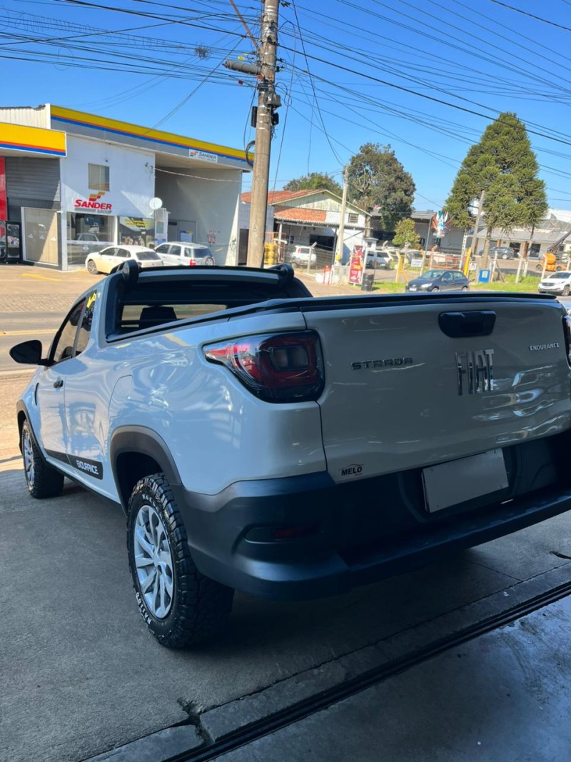 STRADA 1.4 ENDURANCE CS PLUS 8V FLEX 2P MANUAL - 2022 - VACARIA