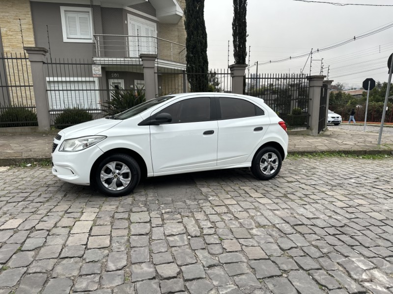 ONIX 1.0 MPFI LS 8V FLEX 4P MANUAL - 2015 - CAXIAS DO SUL