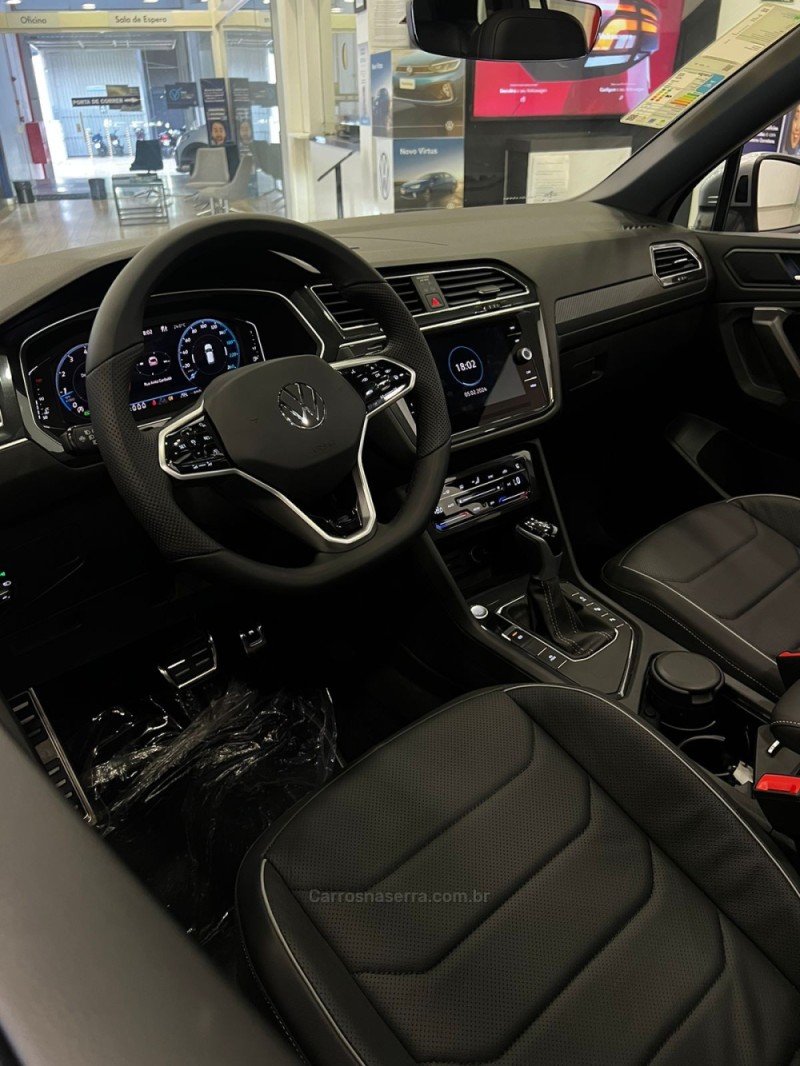 TIGUAN 2.0 ALLSPACE R-LINE 300 TSI GASOLINA 4P AUTOMÁTICO - 2025 - CANOAS