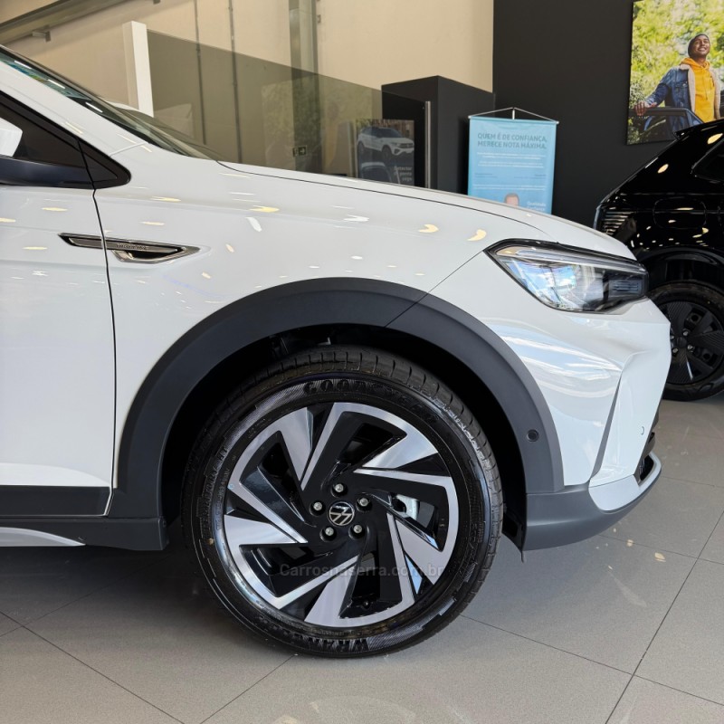 NIVUS 1.0 TSI HIGHLINE FLEX 4P AUTOMÁTICO - 2025 - CANOAS
