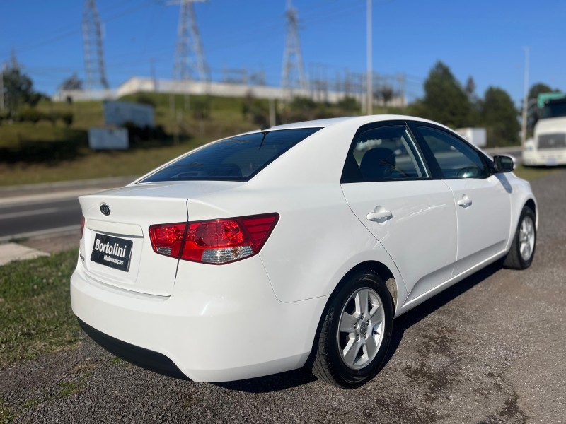CERATO 1.6 EX2 SEDAN 16V GASOLINA 4P MANUAL - 2010 - FARROUPILHA