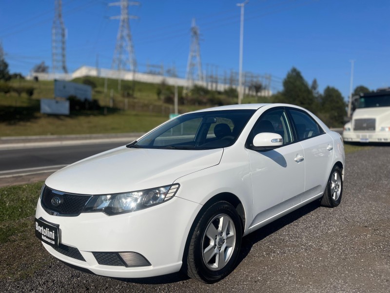 CERATO 1.6 EX2 SEDAN 16V GASOLINA 4P MANUAL - 2010 - FARROUPILHA