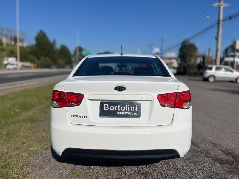 CERATO 1.6 EX2 SEDAN 16V GASOLINA 4P MANUAL - 2010 - FARROUPILHA