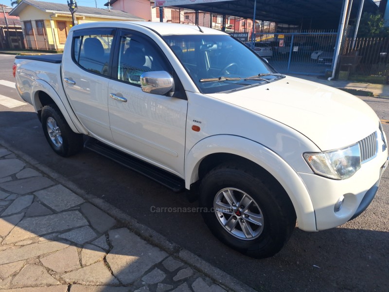 L200 TRITON 3.2 HPE 4X4 CD 16V TURBO INTERCOOLER DIESEL 4P AUTOMÁTICO - 2010 - CAXIAS DO SUL