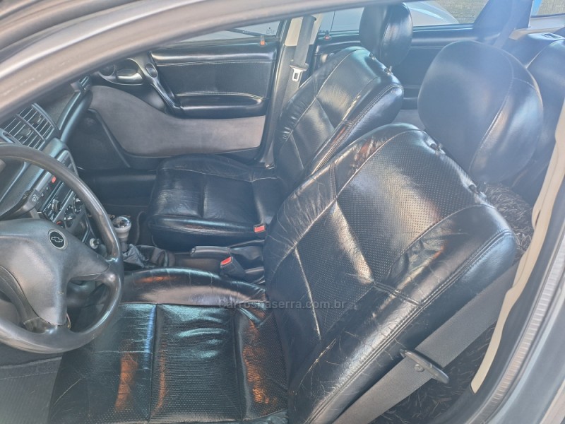 VECTRA 2.2 MPFI CHALLENGE 16V GASOLINA 4P MANUAL - 2001 - CAXIAS DO SUL