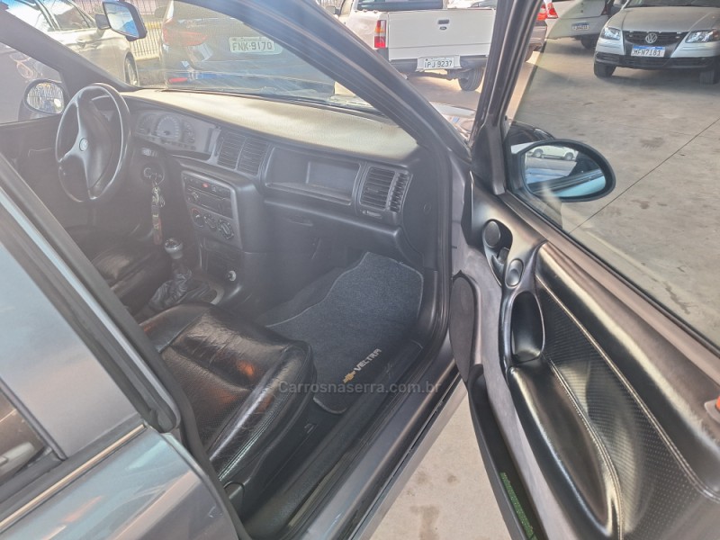 VECTRA 2.2 MPFI CHALLENGE 16V GASOLINA 4P MANUAL - 2001 - CAXIAS DO SUL